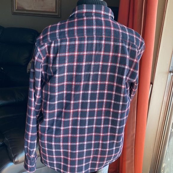 Red Ale by Alesbury Button up Shirt - Picture 3 of 7